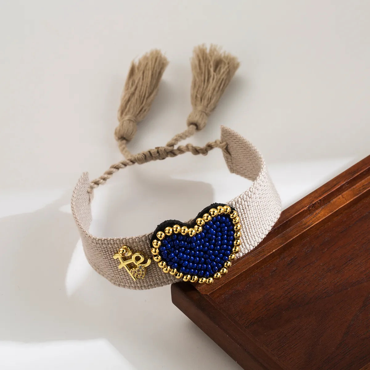 Simple Style Heart Shape Cloth Glass Copper Beaded Knitting Valentine'S Day Women'S Wristband