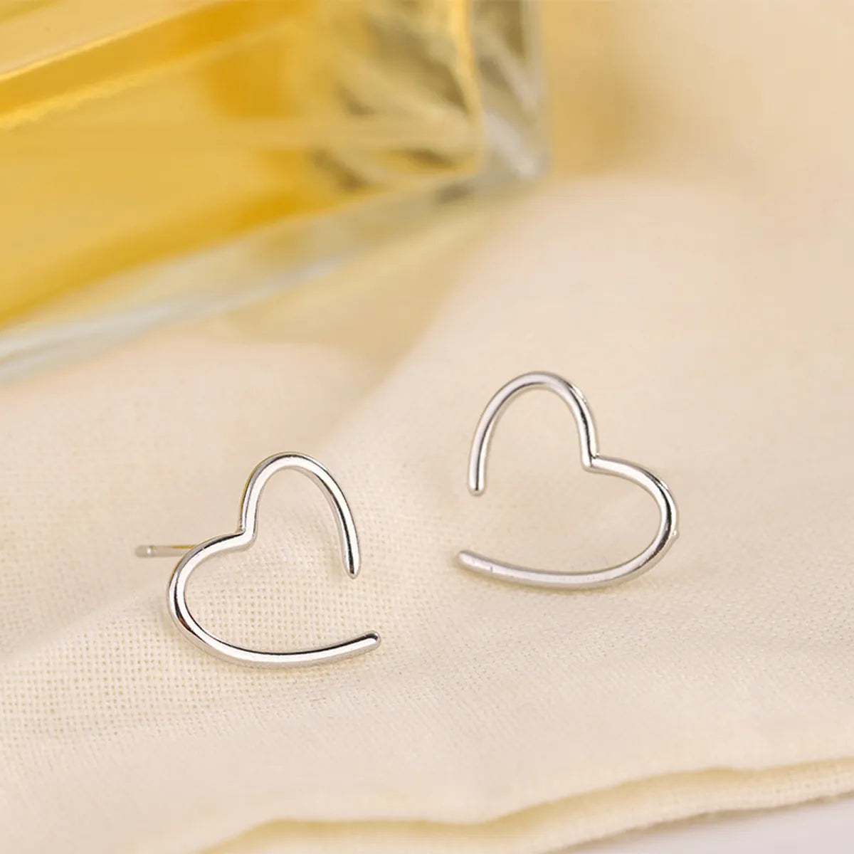 Simple Style Heart Shape Copper Plating Ear Studs 1 Pair