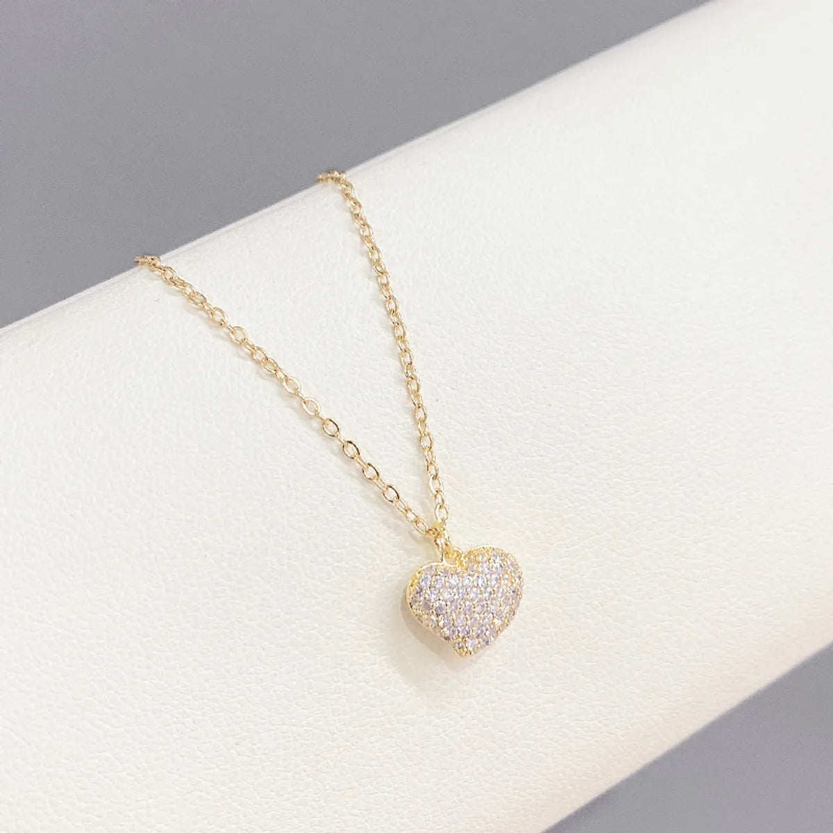 Simple Style Heart Shape Copper Plating Inlay Rhinestones Gold Plated Necklace