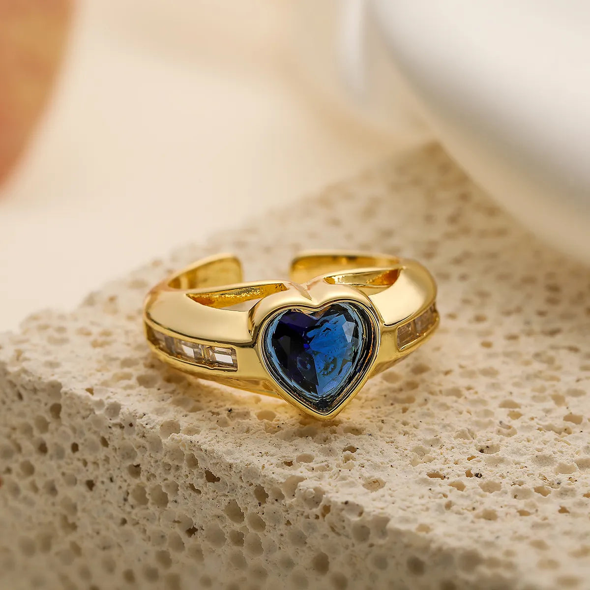 Simple Style Heart Shape Copper Plating Inlay Zircon 18k Gold Plated Open Rings