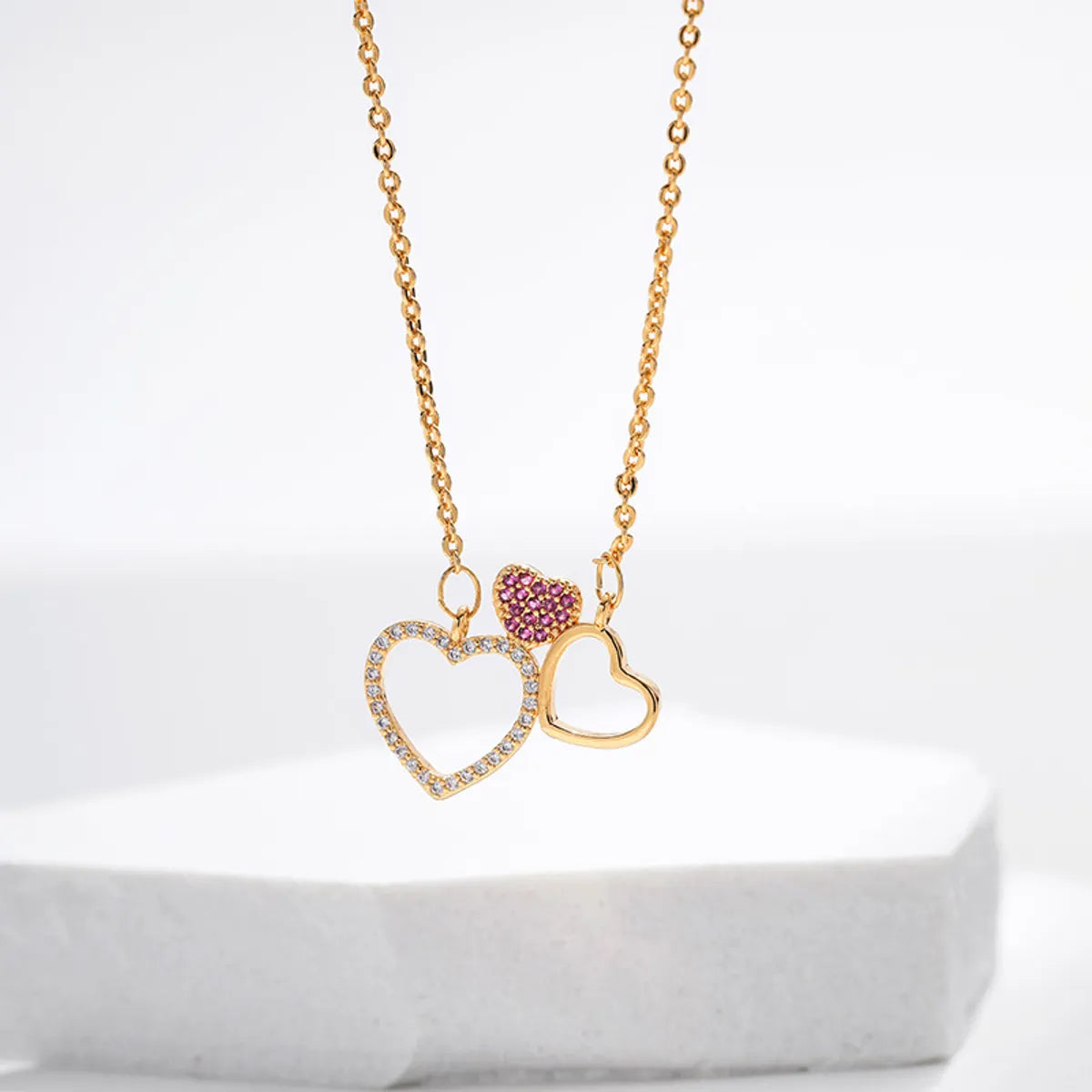 Simple Style Heart Shape Copper Zircon Pendant Necklace In Bulk