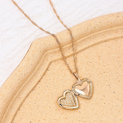 Simple Style Heart Shape Ferroalloy Copper Alloy Plating Women's Pendant Necklace