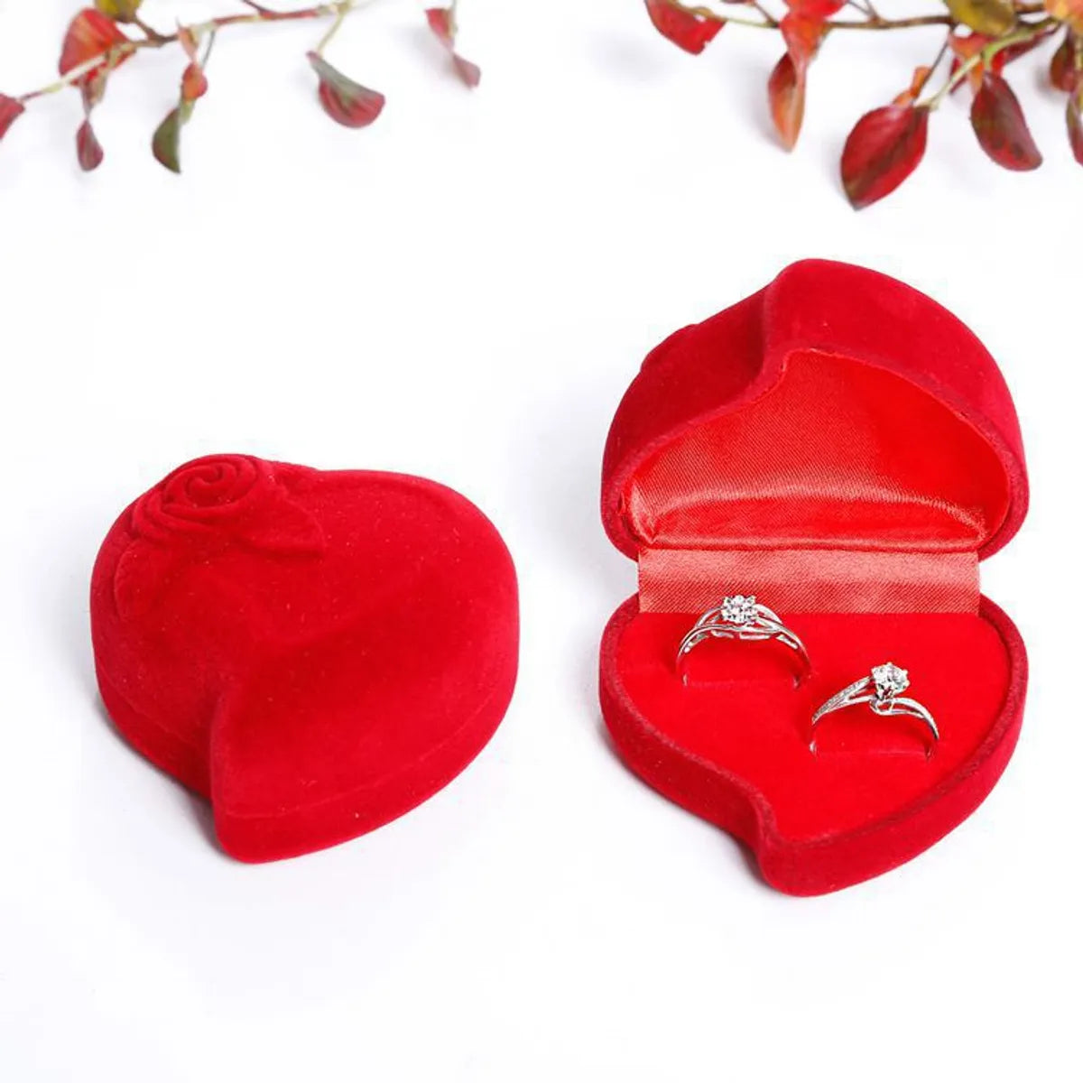 Simple Style Heart Shape Flannel Jewelry Boxes