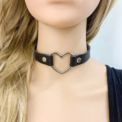 Simple Style Heart Shape Pu Leather Wholesale Choker