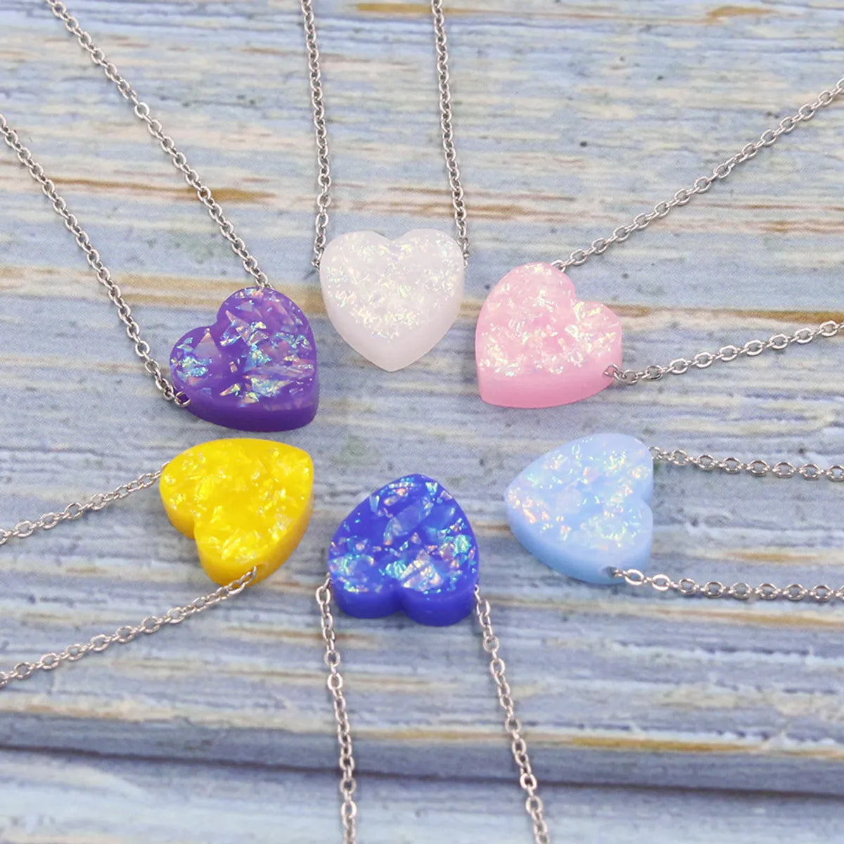 Simple Style Heart Shape Resin Women's Necklace