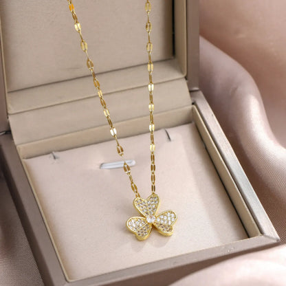 Simple Style Heart Shape Stainless Steel Copper Zircon Pendant Necklace In Bulk