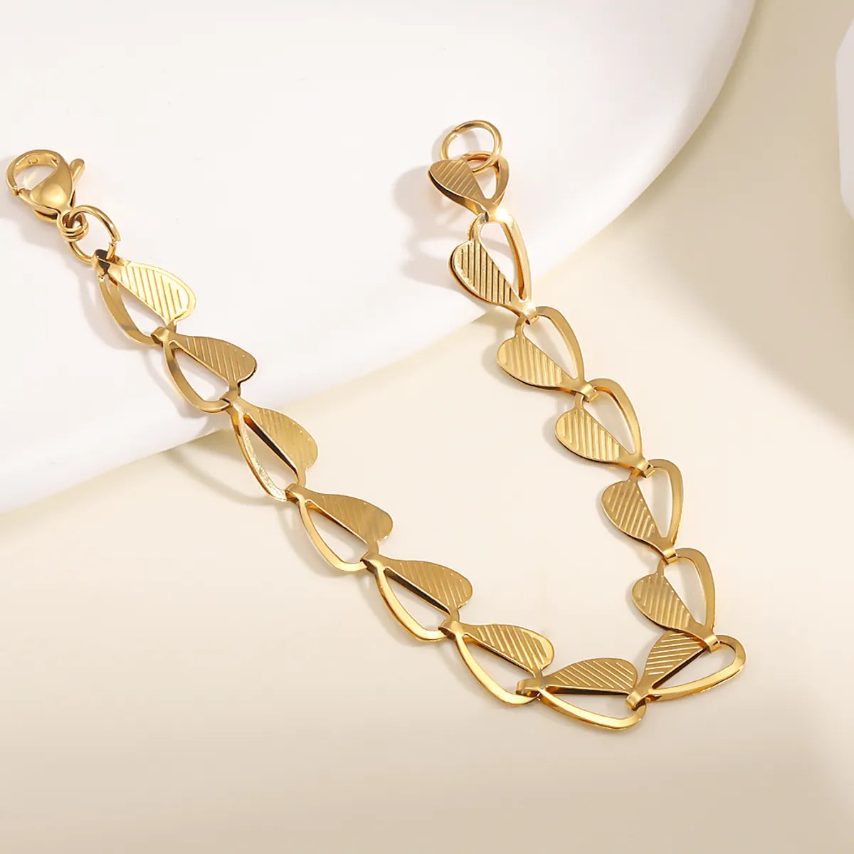 Simple Style Heart Shape Stainless Steel Plating 18k Gold Plated Bracelets