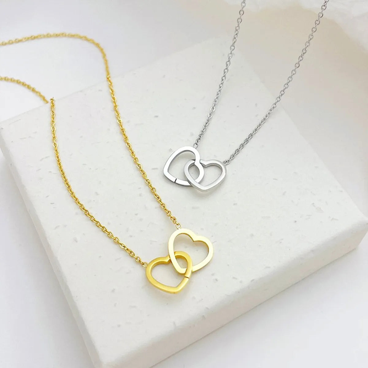 Wholesale Jewelry Simple Style Heart Shape 304 Stainless Steel White Gold Plated Gold Plated Pendant Necklace