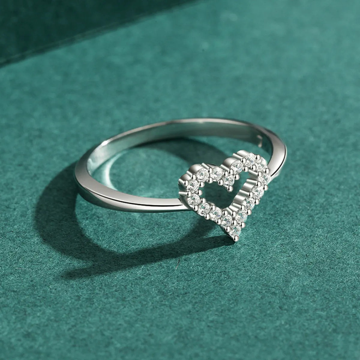 Simple Style Heart Shape Sterling Silver Inlay Zircon Rings