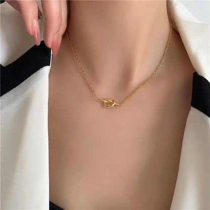 Wholesale Jewelry Simple Style Heart Shape Synthetics Acrylic Artificial Pearls Artificial Gemstones Inlay Hollow Out Pendant Necklace