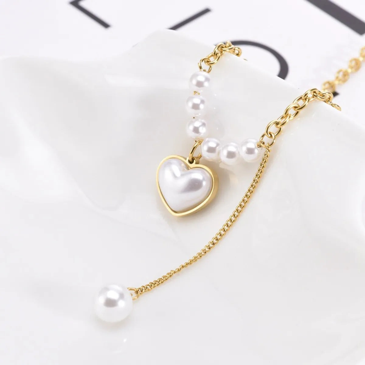 Simple Style Heart Shape Titanium Steel Inlay Artificial Pearls Necklace