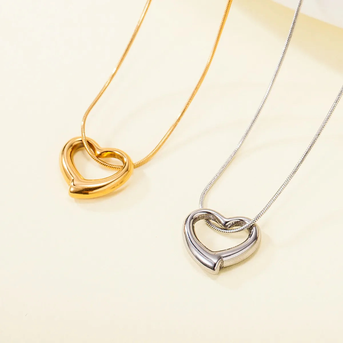 Simple Style Heart Shape Titanium Steel Wholesale Pendant Necklace