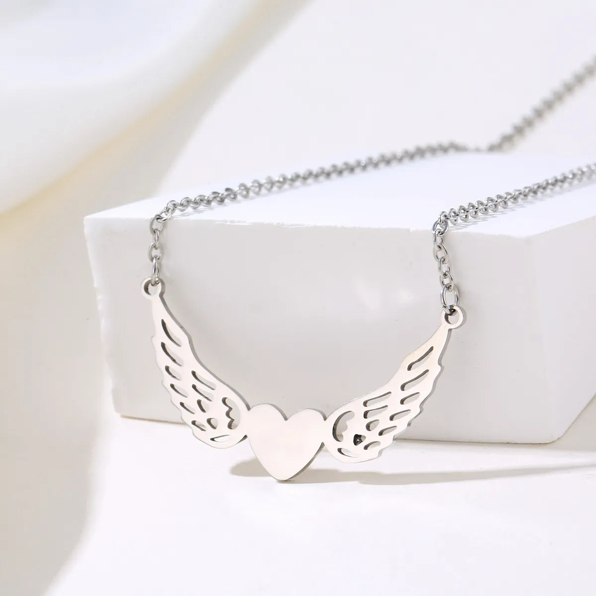 Simple Style Heart Shape Wings Stainless Steel Plating Carving 18k Gold Plated Necklace