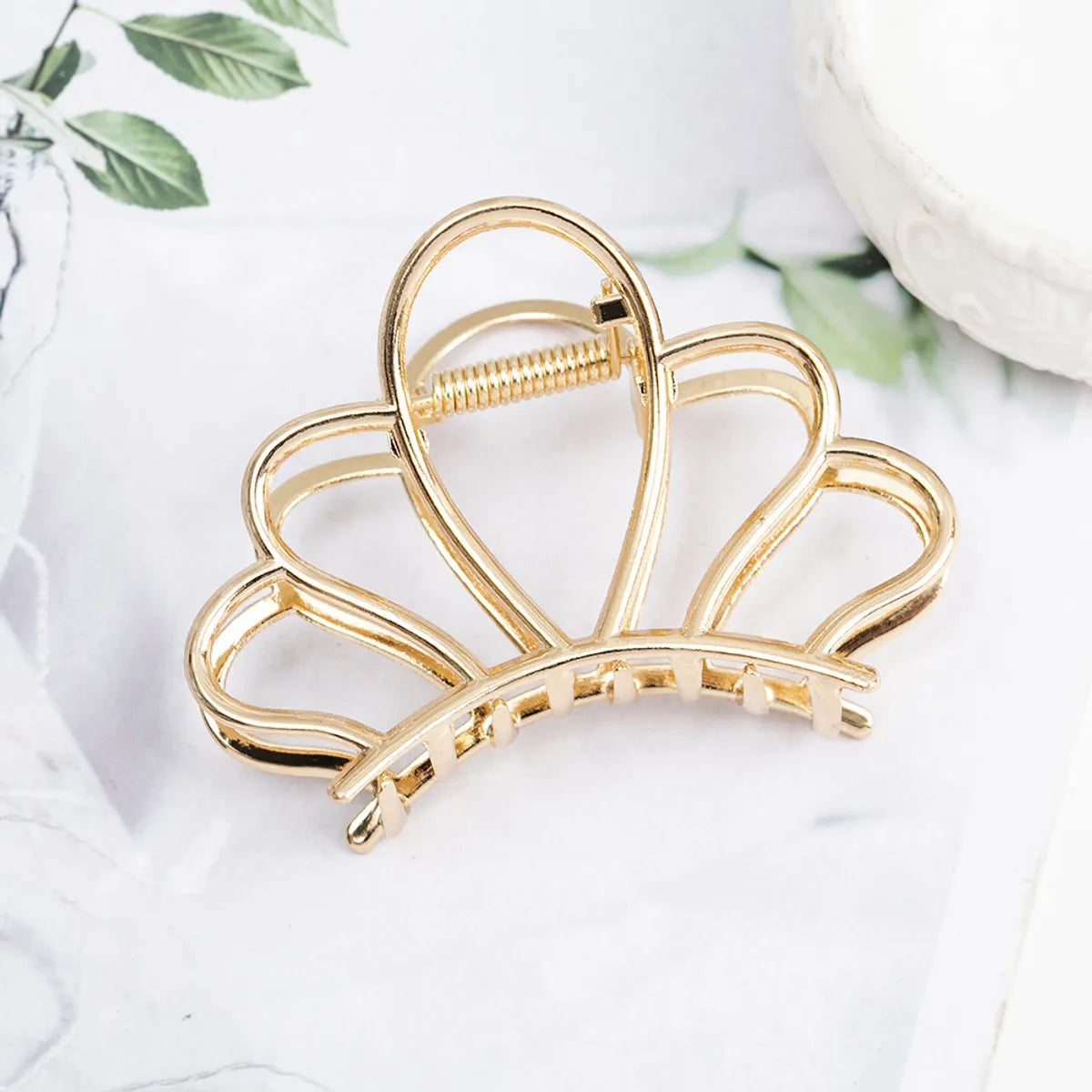 Simple Style Irregular Metal Plating Hair Clip Hair Claws