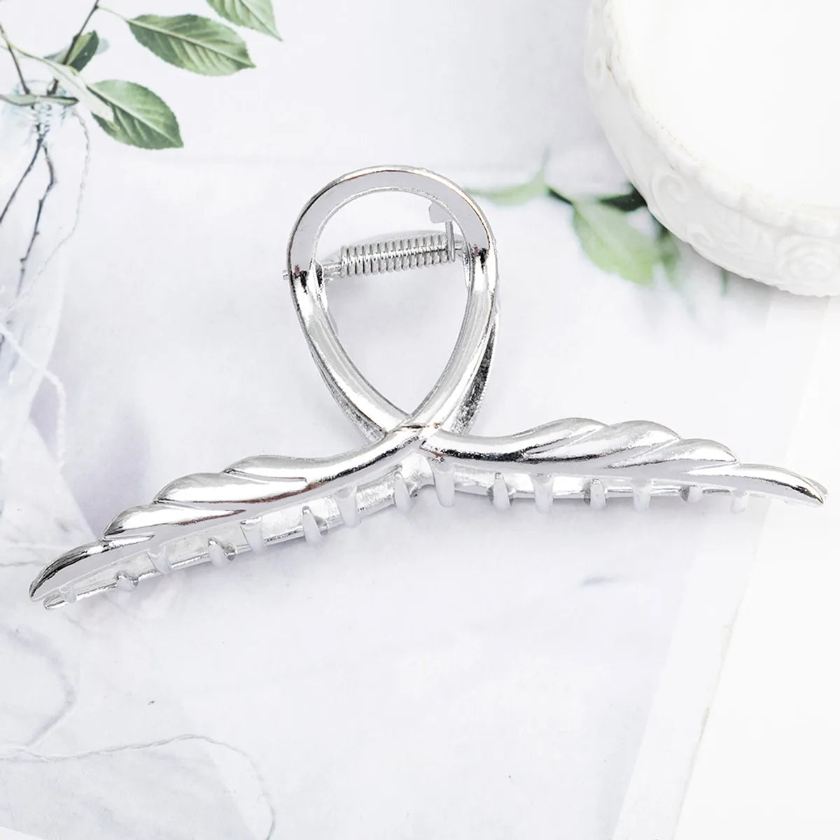 Simple Style Irregular Metal Plating Hair Clip Hair Claws