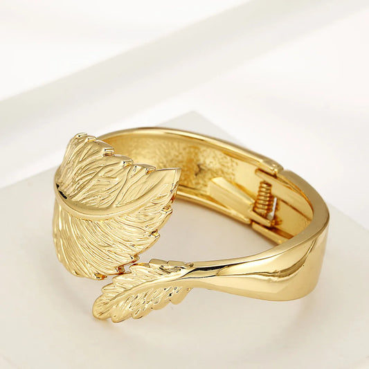 Simple Style Leaves Alloy Plating Gold Plated Women's Bangle