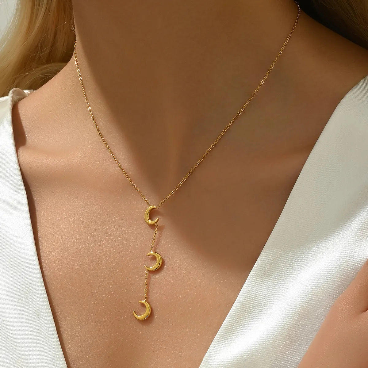 Simple Style Moon Stainless Steel Plating 14k Gold Plated Necklace