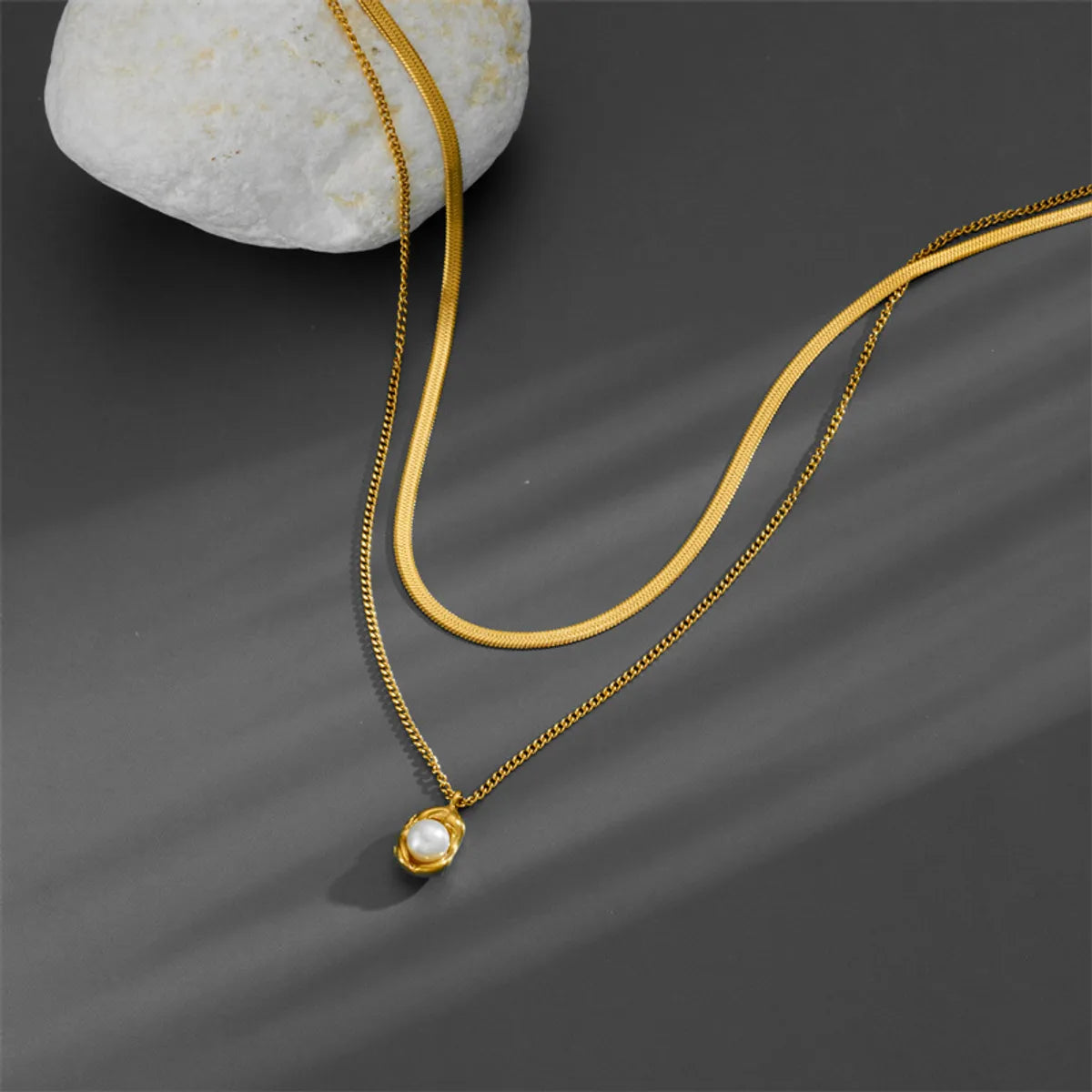 Simple Style Pea Titanium Steel Plating Inlay Zircon 18k Gold Plated Pendant Necklace