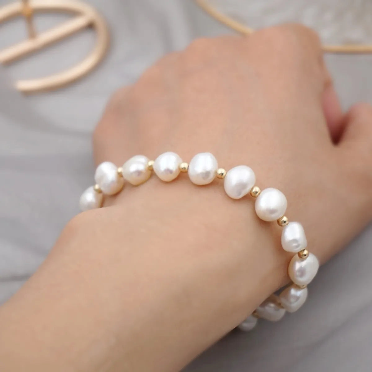 Simple Style Portrait Round Freshwater Pearl Toggle Plating 18k Gold Plated Bracelets