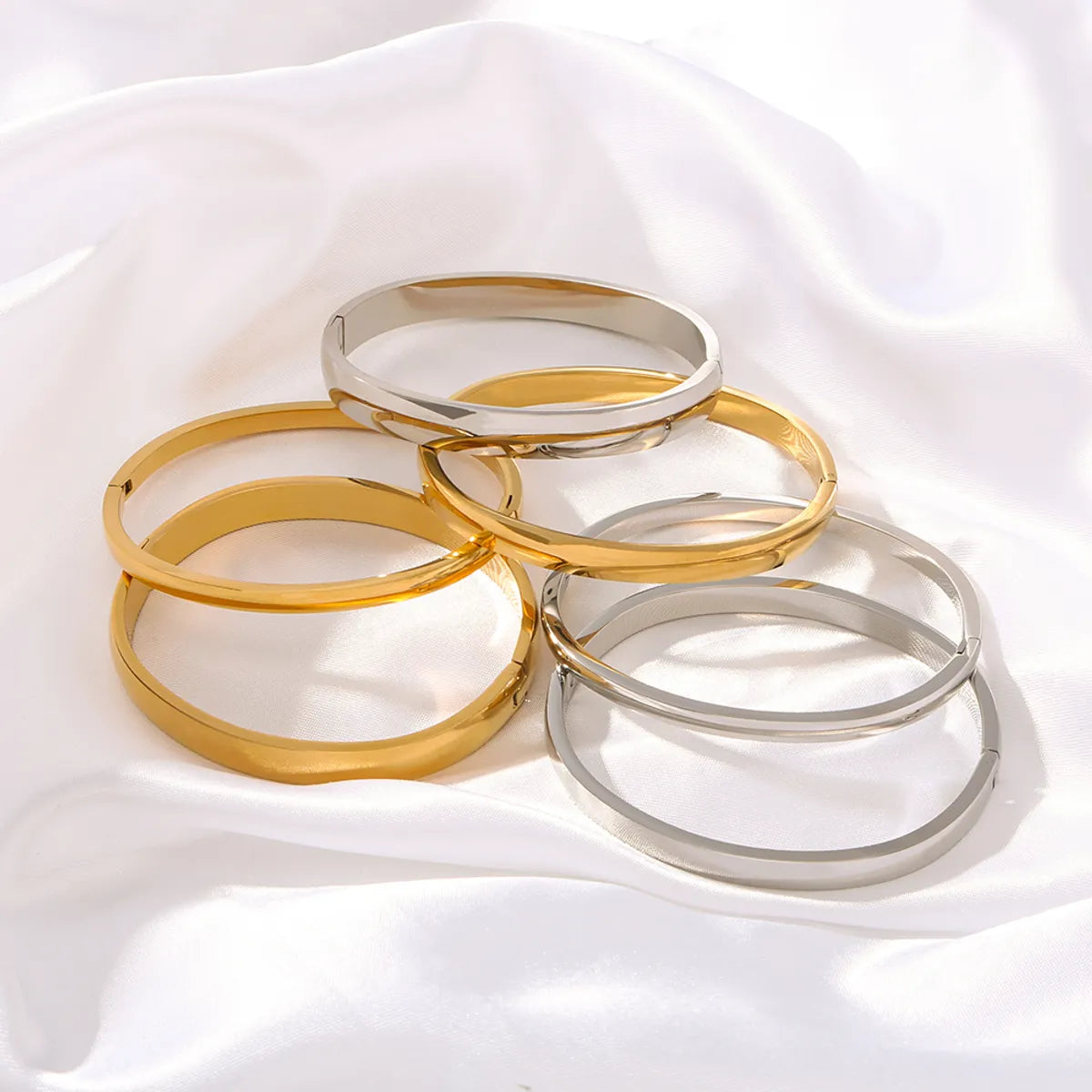 Simple Style Round 304 Stainless Steel 18K Gold Plated Bangle In Bulk