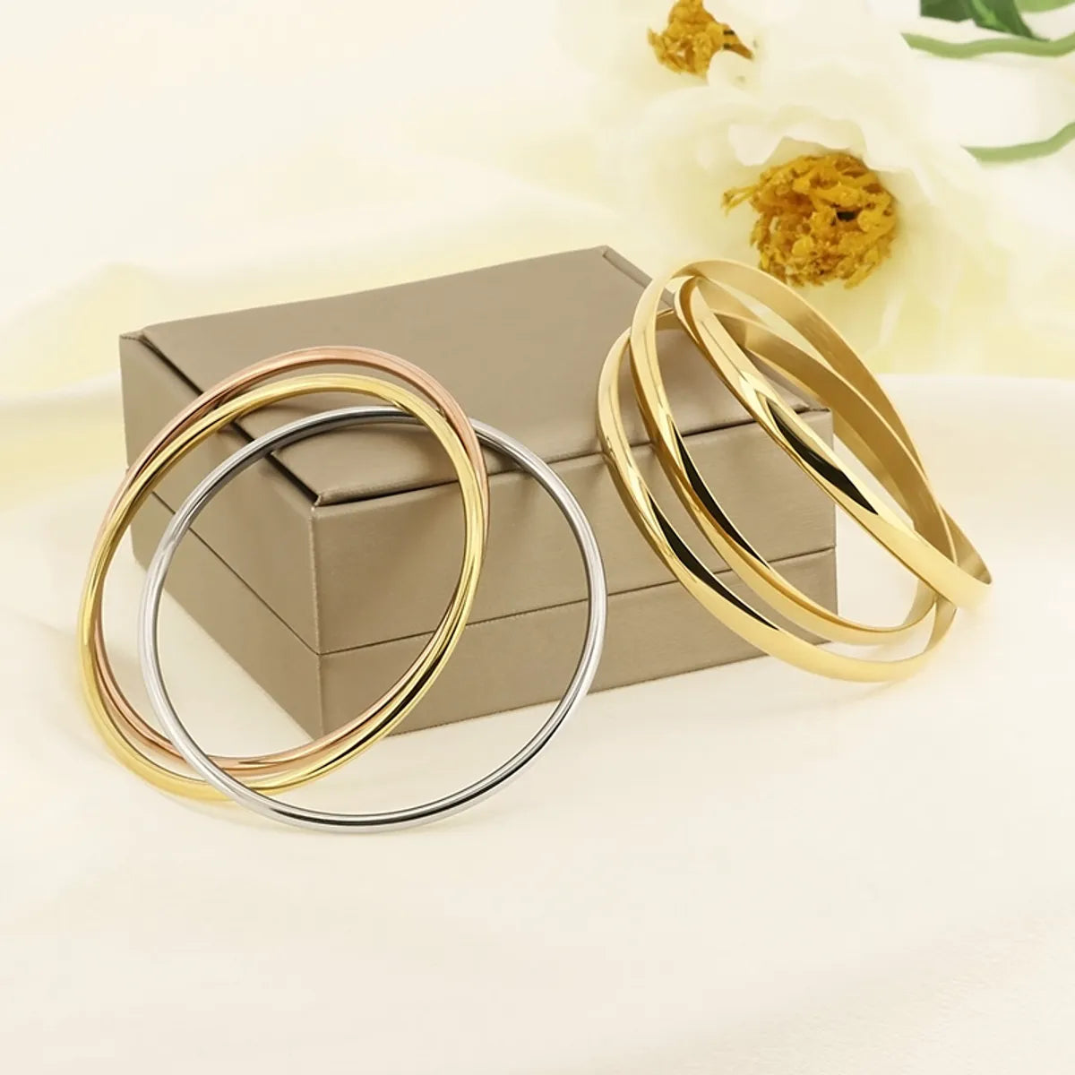 Simple Style Round 304 Stainless Steel 18K Gold Plated Bangle In Bulk