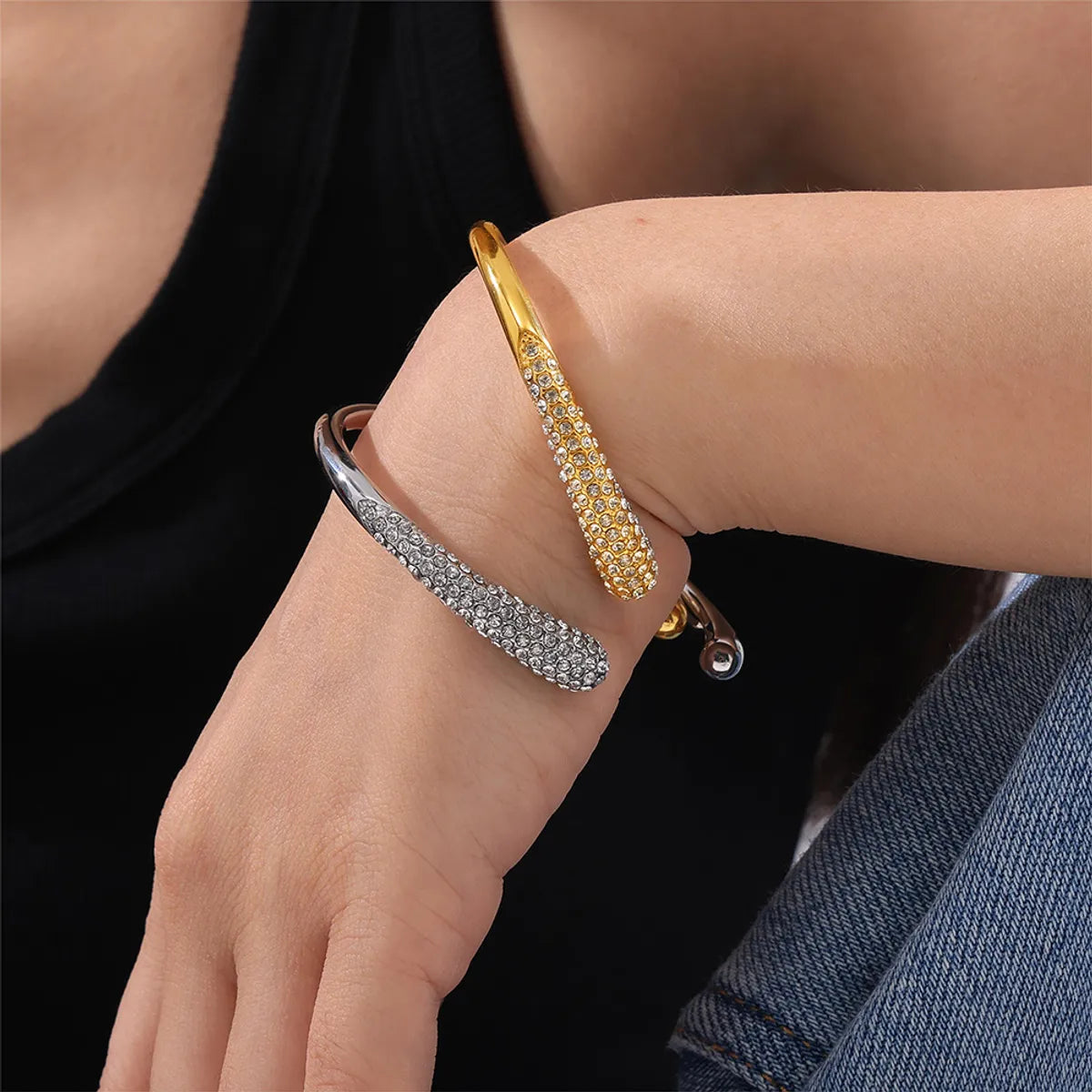 Simple Style Round 304 Stainless Steel Rhinestone 18K Gold Plated Rhinestones Bangle In Bulk