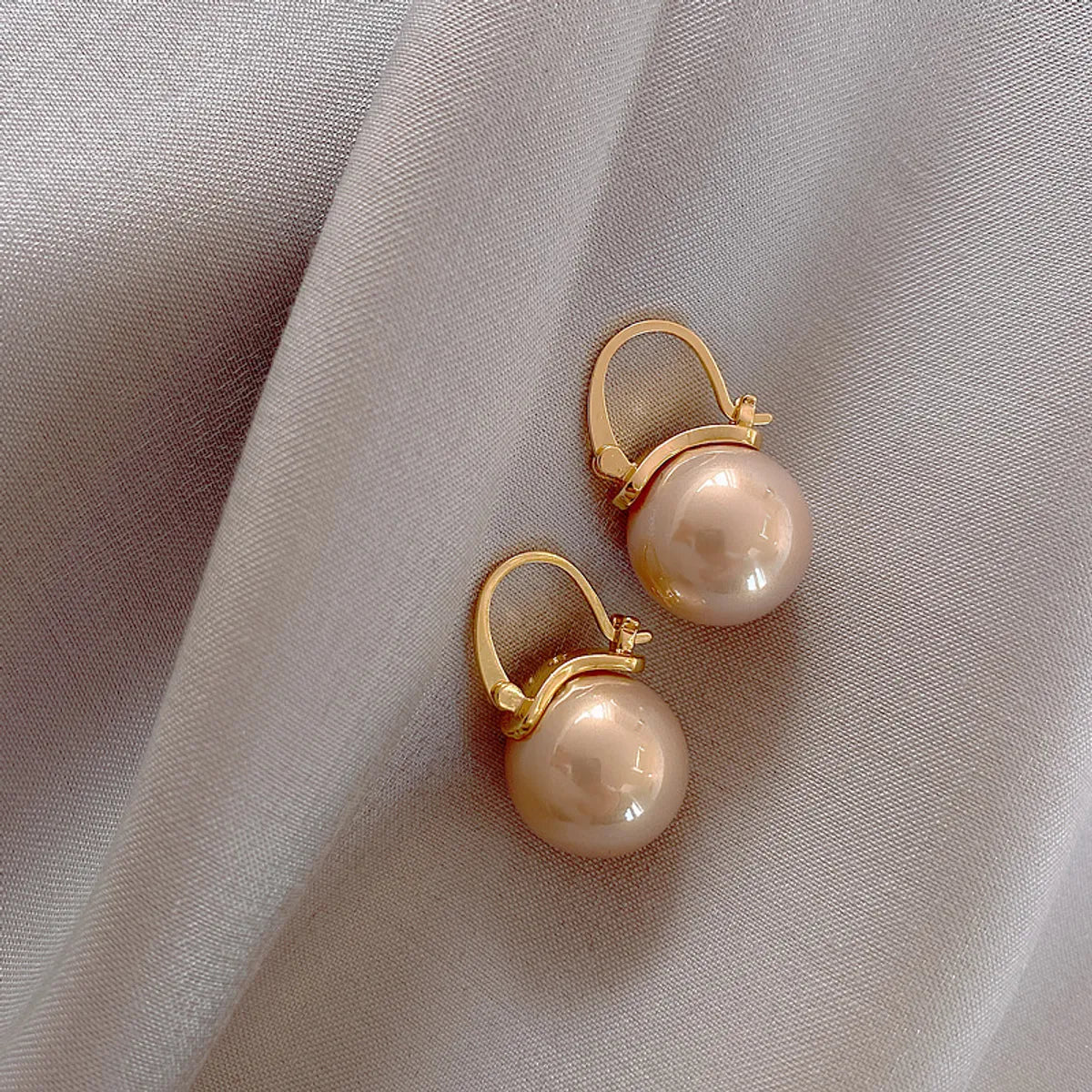 Simple Style Round Alloy Inlay Pearl Women'S Earrings