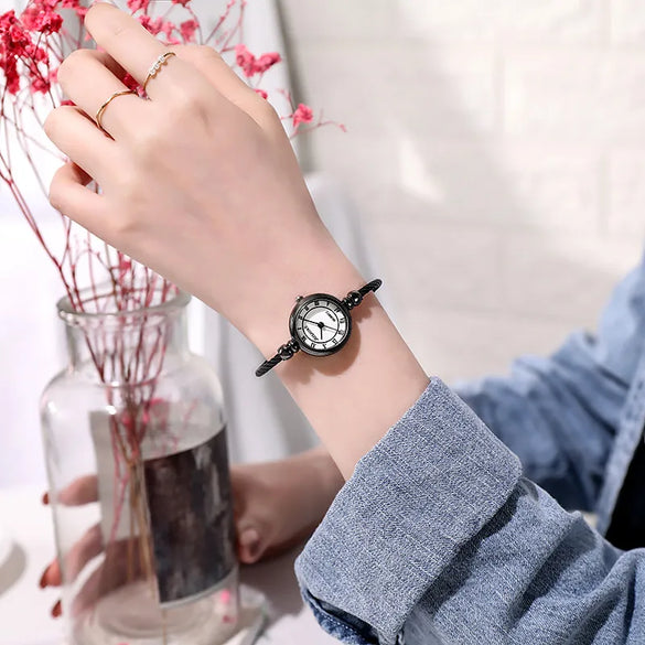 Simple Style Round Buckle Quartz Women'S Watches