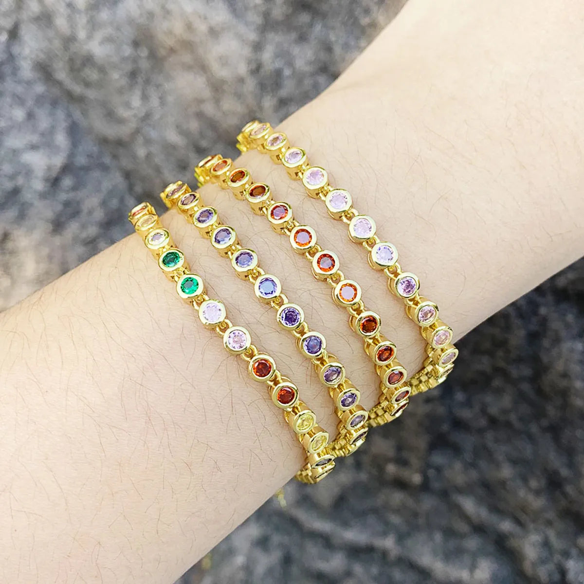 Simple Style Round Copper Gold Plated Zircon Bracelets 1 Piece