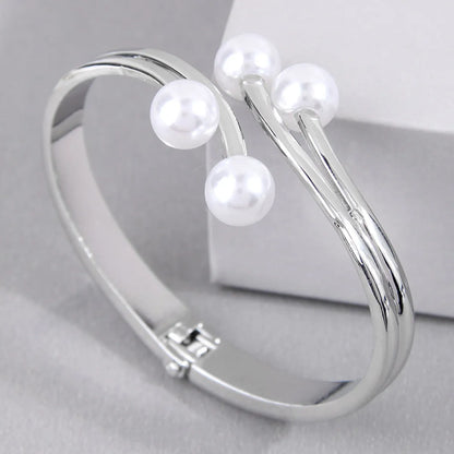 Simple Style Round Imitation Pearl Alloy Women's Bangle