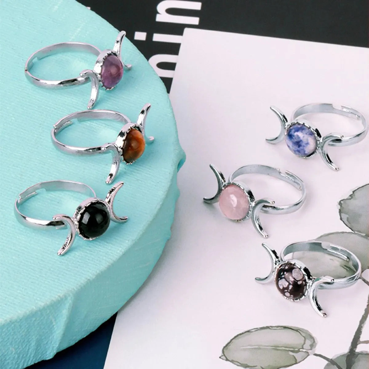 Simple Style Round Moon Natural Stone Crystal Inlay Natural Stone Crystal Women'S Open Rings