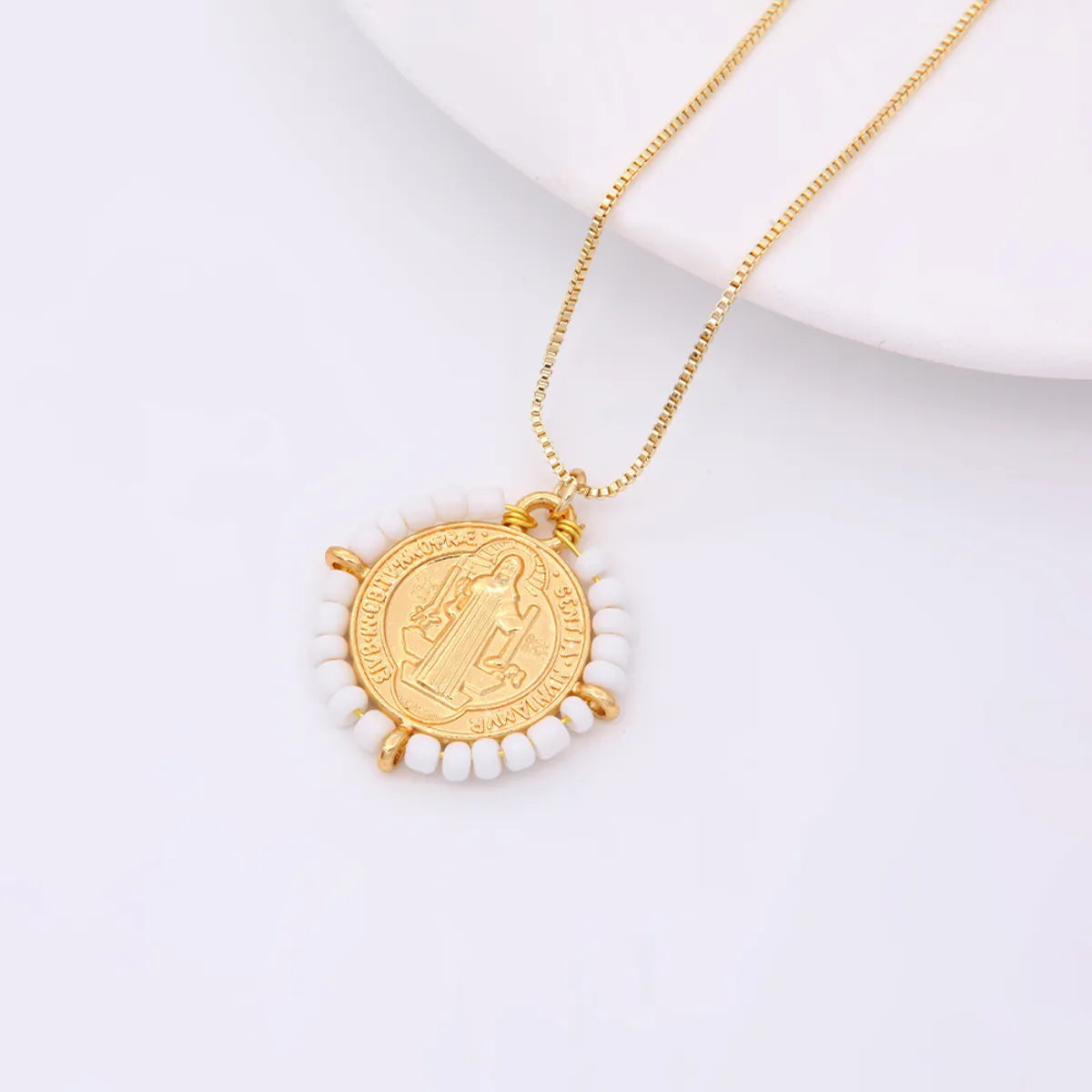 Simple Style Round Plastic Copper Polishing Plating 18k Gold Plated Women'S Pendant Necklace