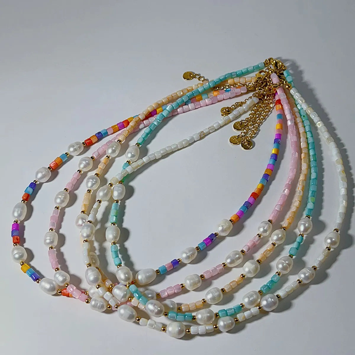 Simple Style Round Shell Beaded Women's Necklace