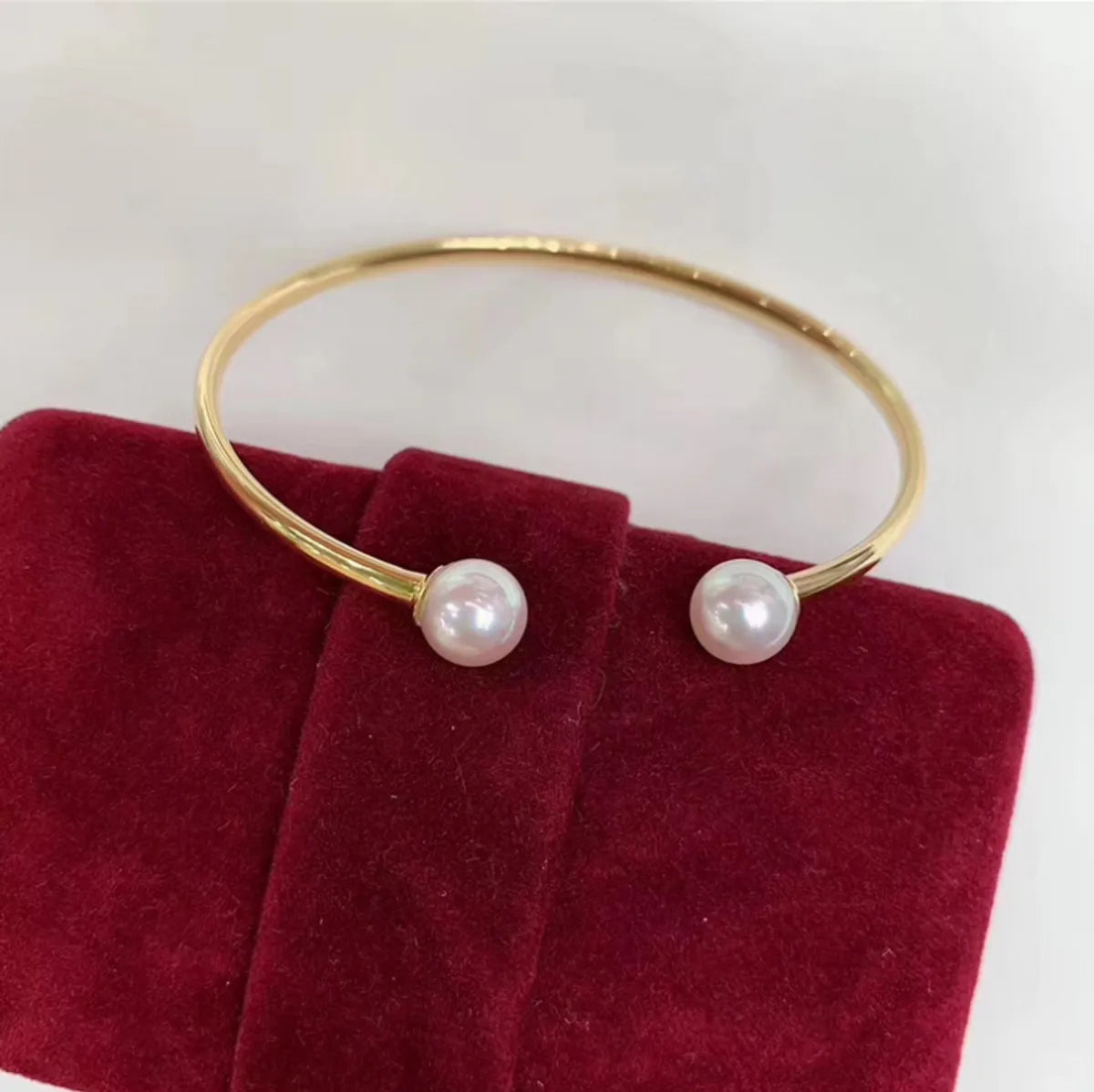 Simple Style Round Stainless Steel Inlay Artificial Pearls Cuff Bracelets