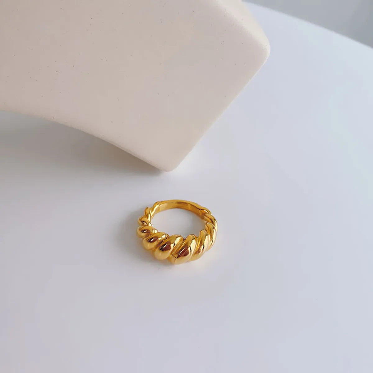 Simple Style Round Titanium Steel Plating 18k Gold Plated Rings