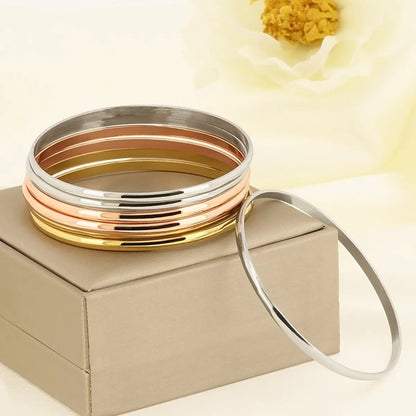 Simple Style Solid Color 304 Stainless Steel 18K Gold Plated Bangle In Bulk