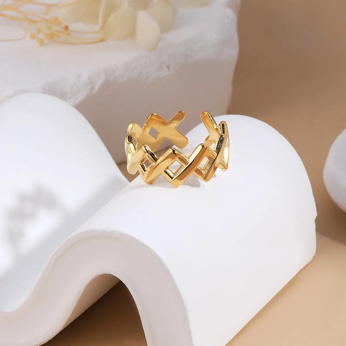 Simple Style Solid Color 304 Stainless Steel 18K Gold Plated Open Rings In Bulk