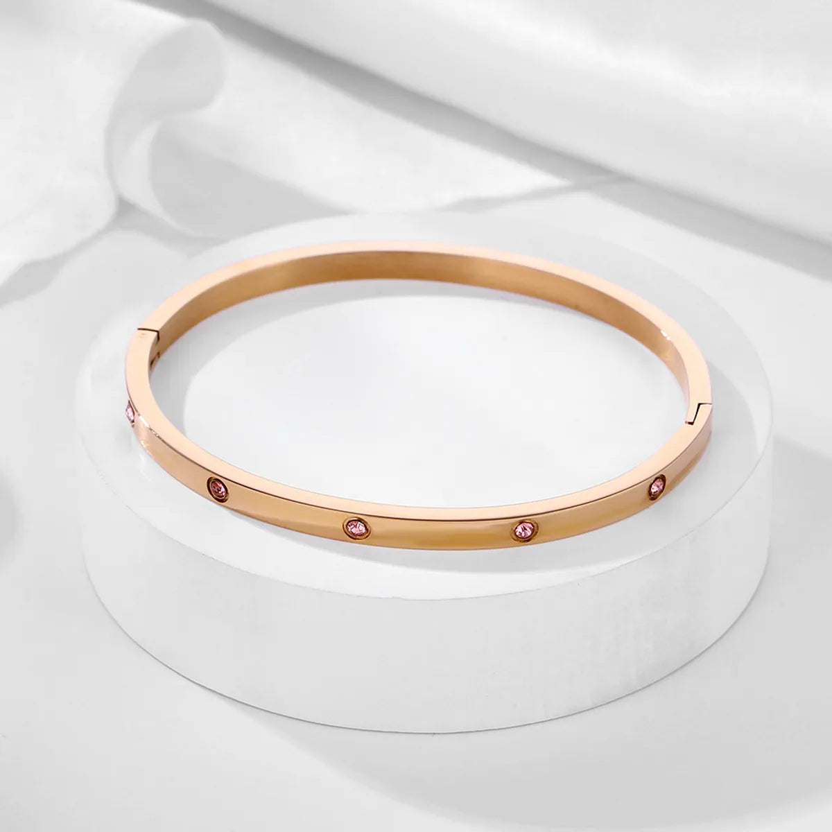 Simple Style Solid Color 304 Stainless Steel 18K Gold Plated Zircon Bangle In Bulk