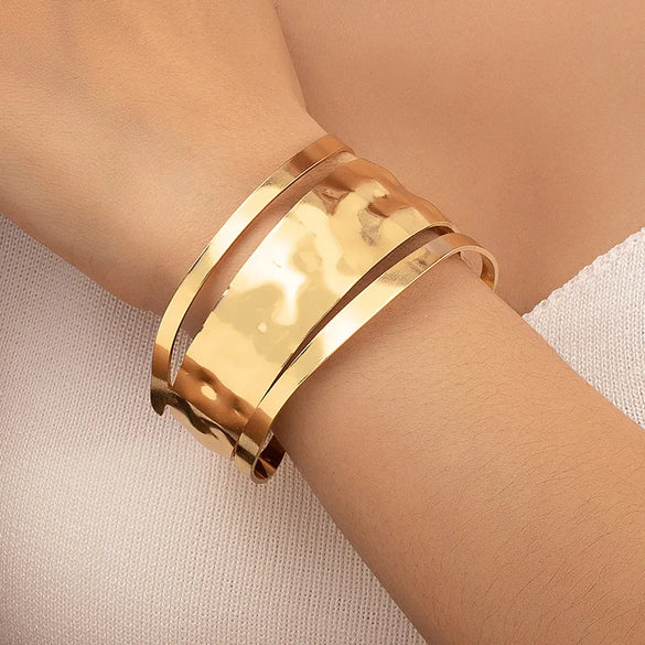 Simple Style Solid Color Alloy Ferroalloy Irregular Plating 14k Gold Plated Women'S Bangle