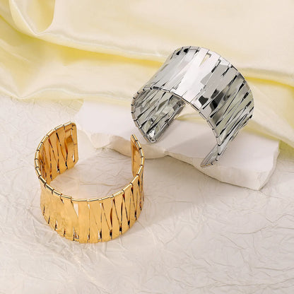 Simple Style Solid Color Alloy Women's Bangle