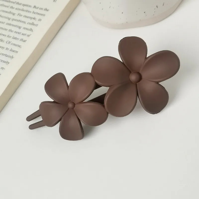 Simple Style Solid Color Flower Plastic Hair Clip