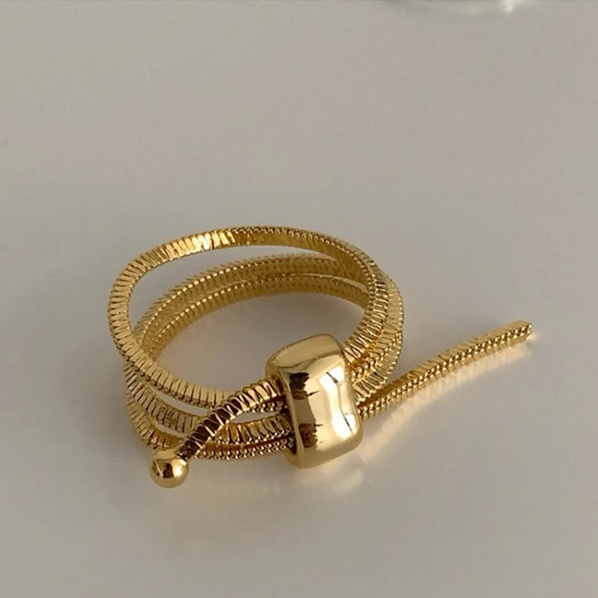 Simple Style Solid Color Metal Plating Chain Gold Plated Unisex Rings