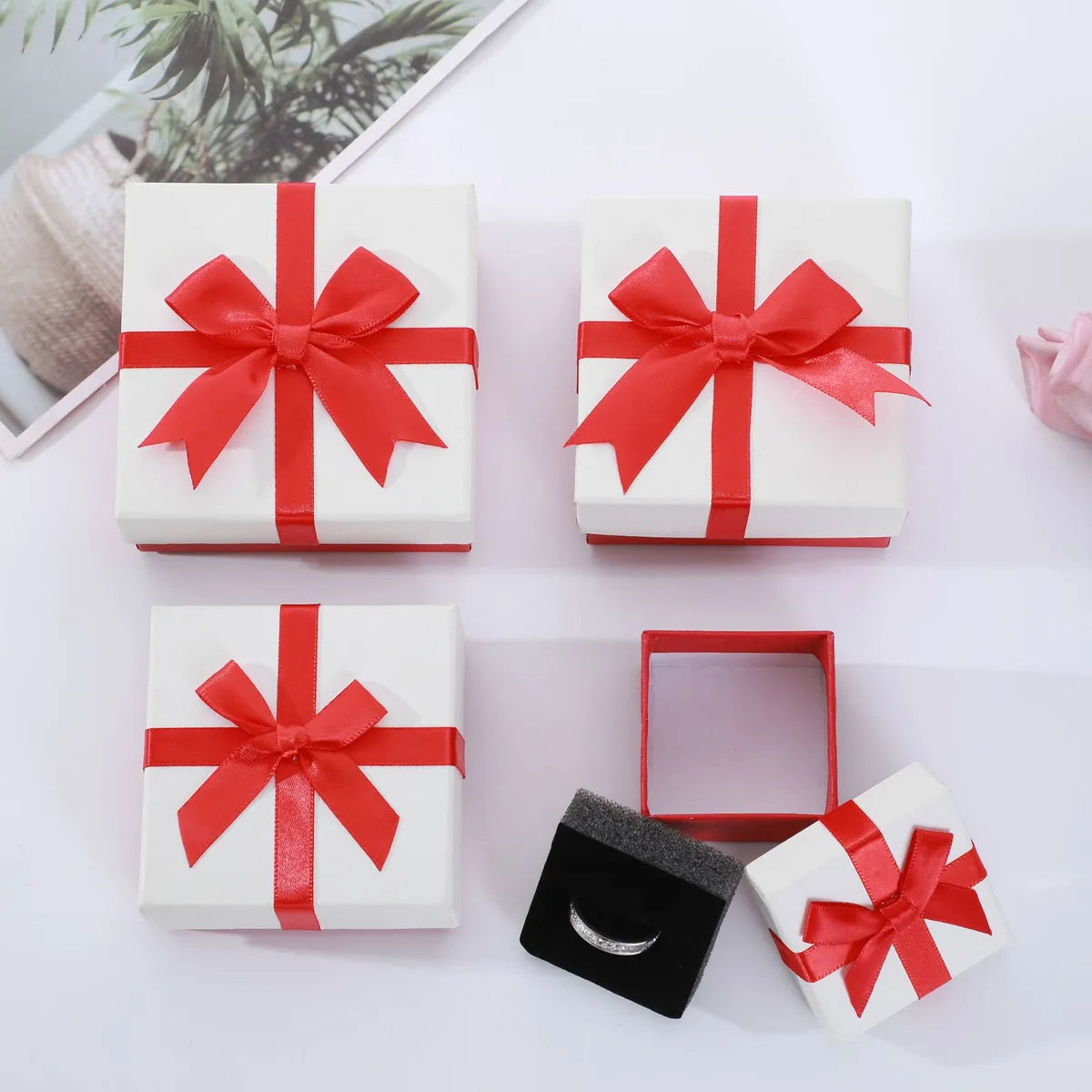 Simple Style Solid Color Paper Jewelry Boxes