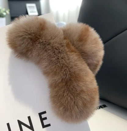 Simple Style Solid Color Rex Rabbit Fur Hair Claws