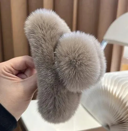 Simple Style Solid Color Rex Rabbit Fur Hair Claws