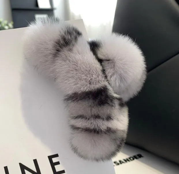 Simple Style Solid Color Rex Rabbit Fur Hair Claws