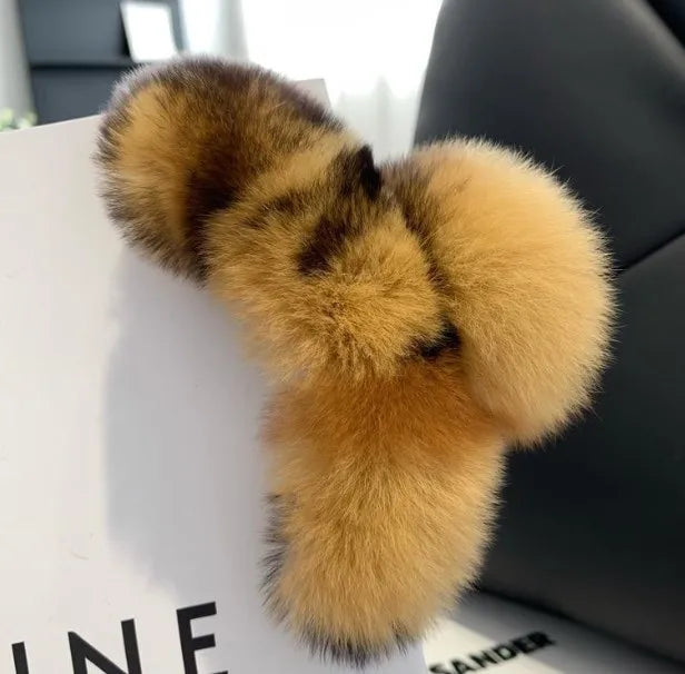 Simple Style Solid Color Rex Rabbit Fur Hair Claws