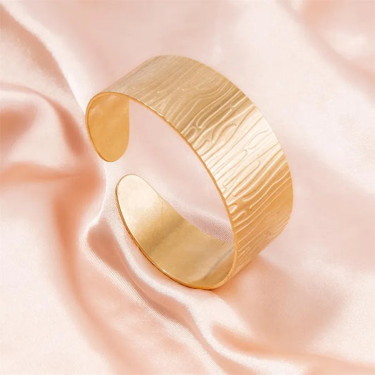 Simple Style Solid Color 304 Stainless Steel 18K Gold Plated Bangle In Bulk