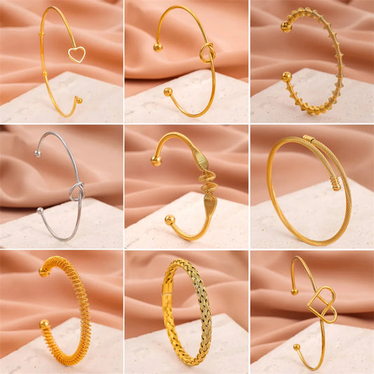 Simple Style Solid Color 201 Stainless Steel 18K Gold Plated Bracelets In Bulk