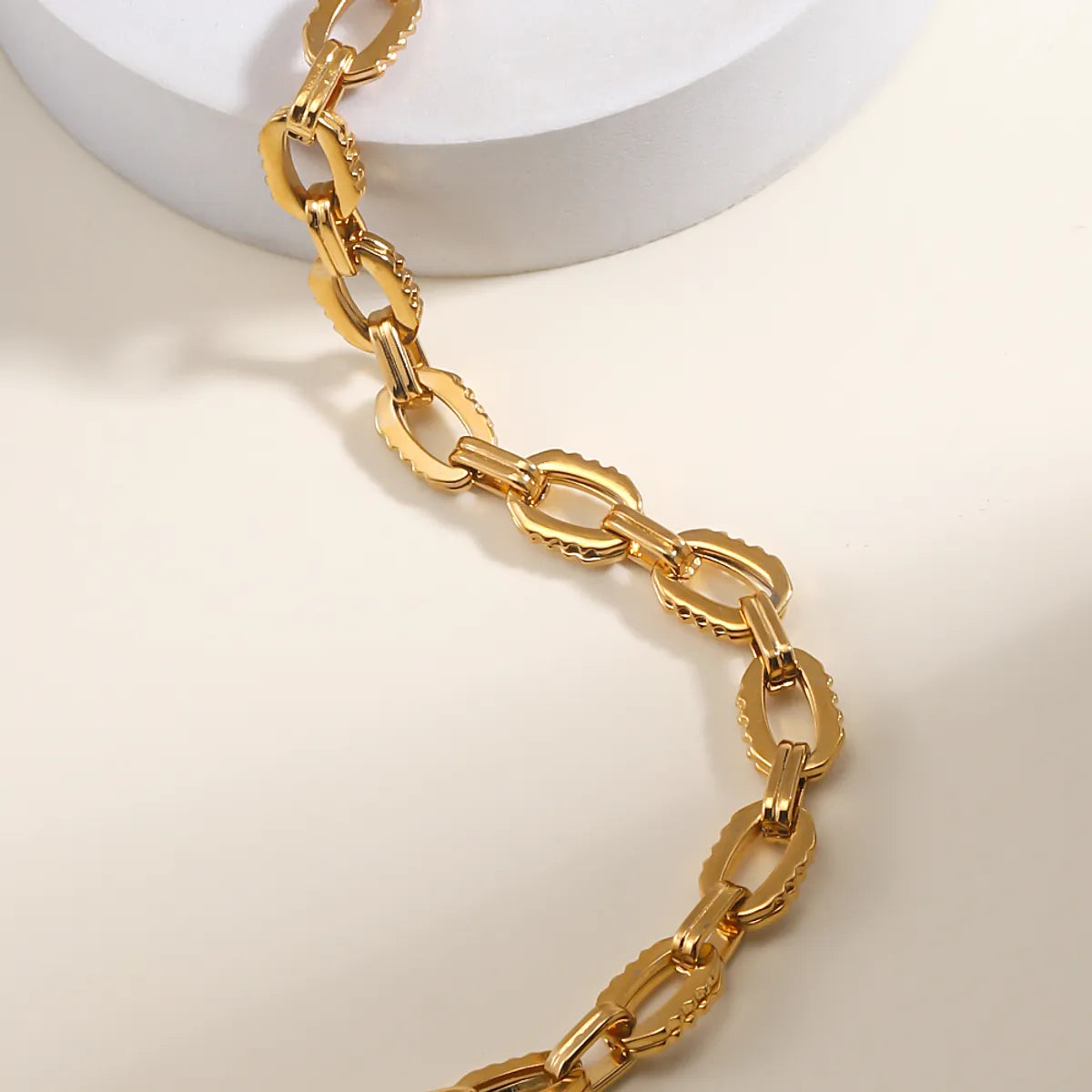 Simple Style Solid Color Stainless Steel Plating 18k Gold Plated Bracelets